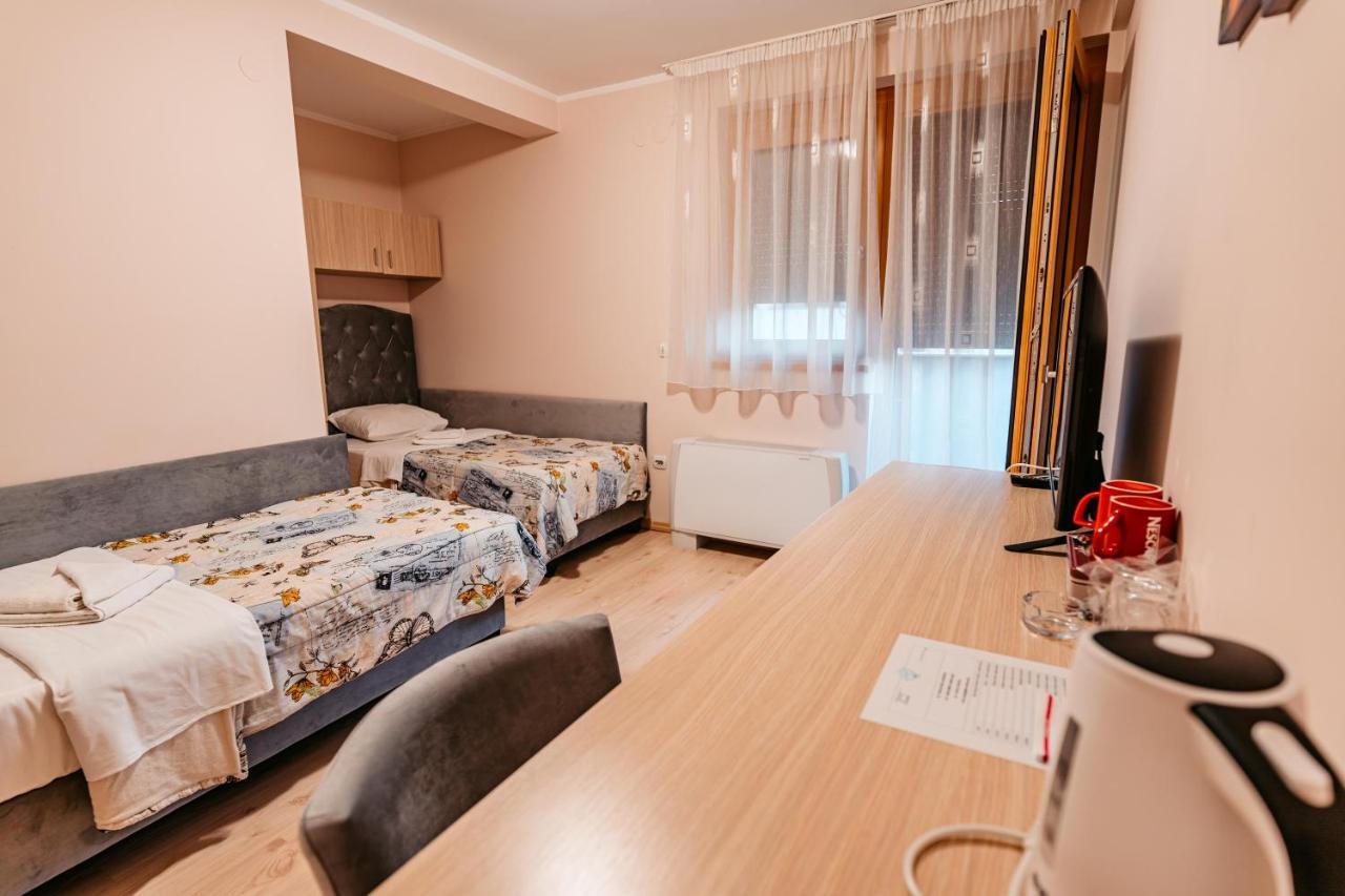 Lotos Depandans Hotel Nis Ngoại thất bức ảnh
